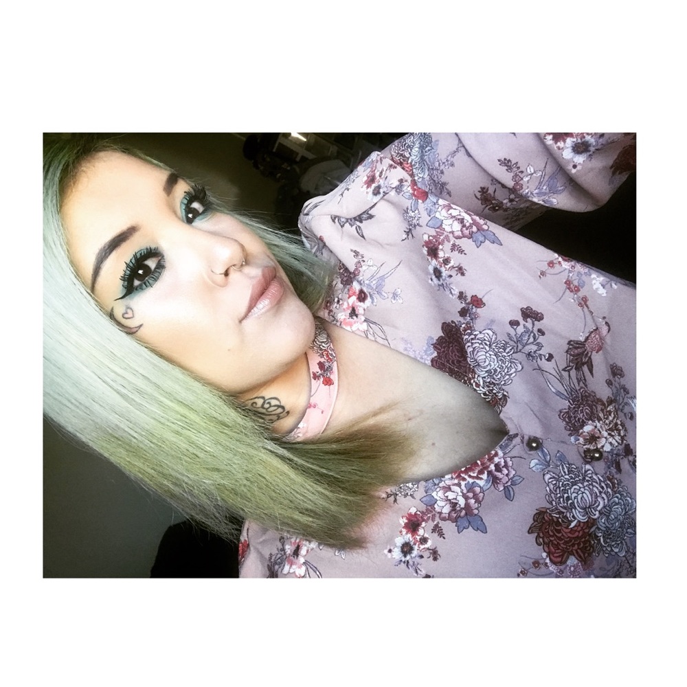 Meet your Posher, Reyna